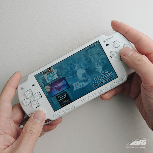 Sony PlayStation Portable PSP-2000 White